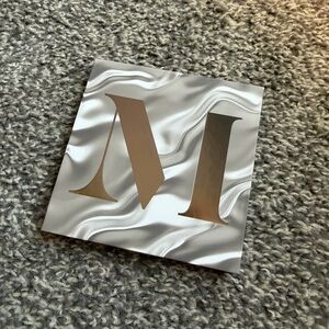 Rich and Foiled Going Platinum palette | Morphe